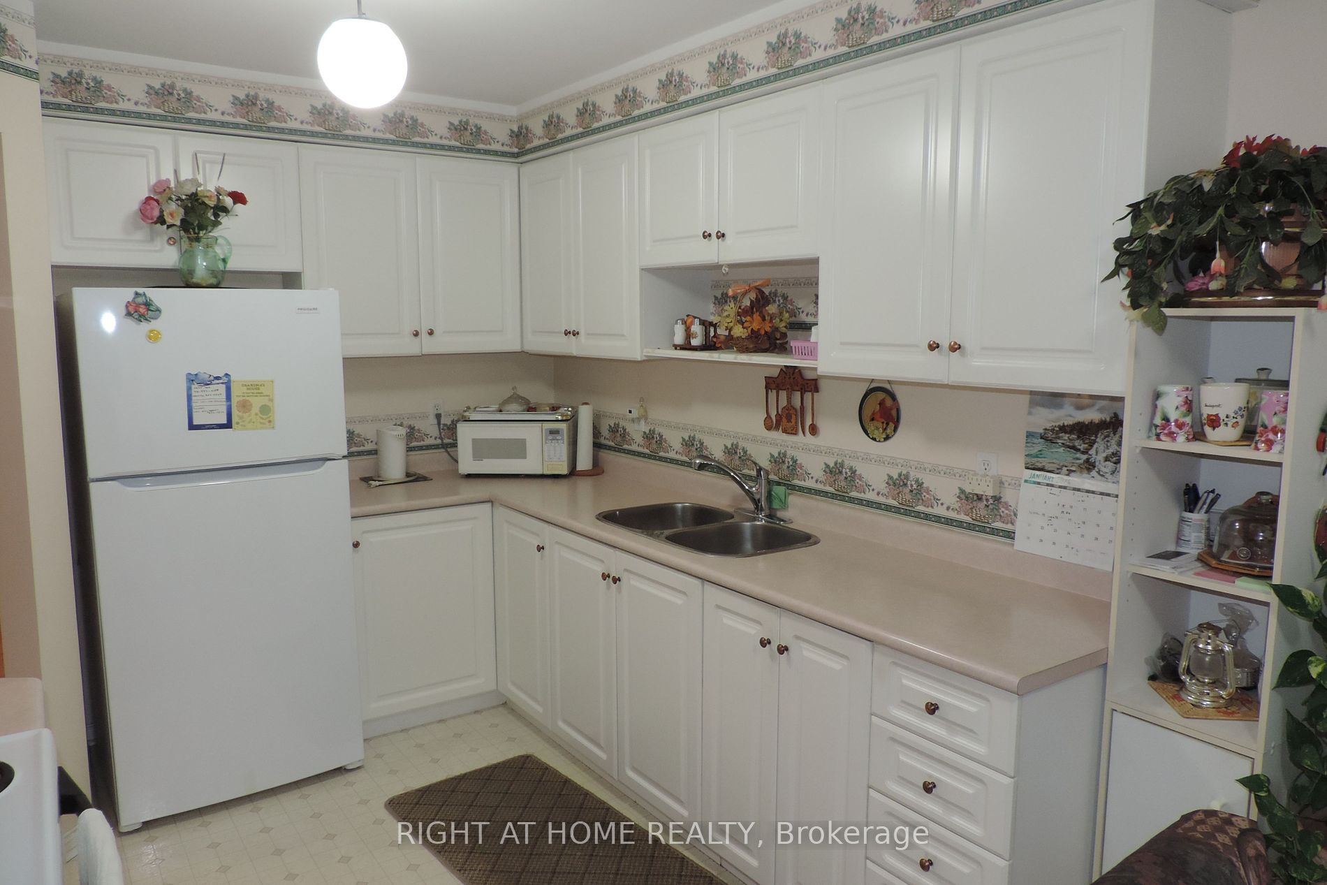 1345 Altona Rd 19