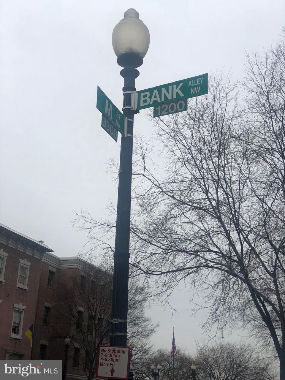 Please refer to the boundary survey for detailed information about the lot. The lot is situated directly behind the fence of 8 homes.It measures 135 feet long to the East and 5 feet wide to the North.There is an opportunity for you to obtain easements from the owners of the other 7 homes to utilize the space for storage purposes. Other potential opportunities could include storing bicycles or installing vending machines.