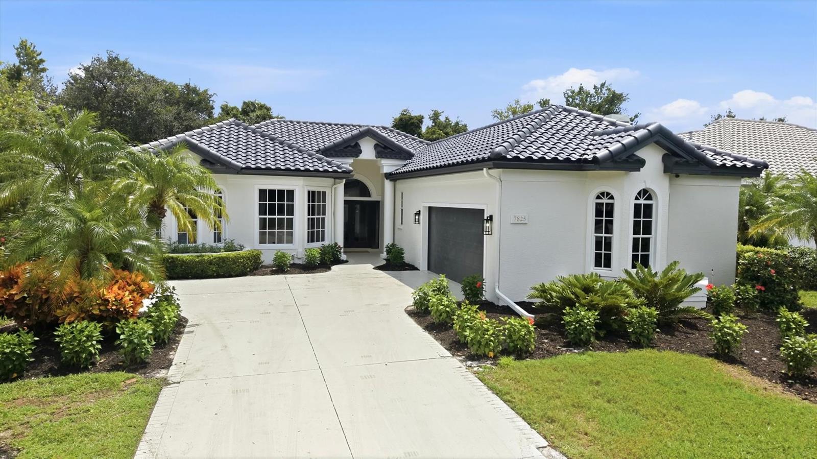 7825 Wilton Crescent Circle, Bradenton, FL