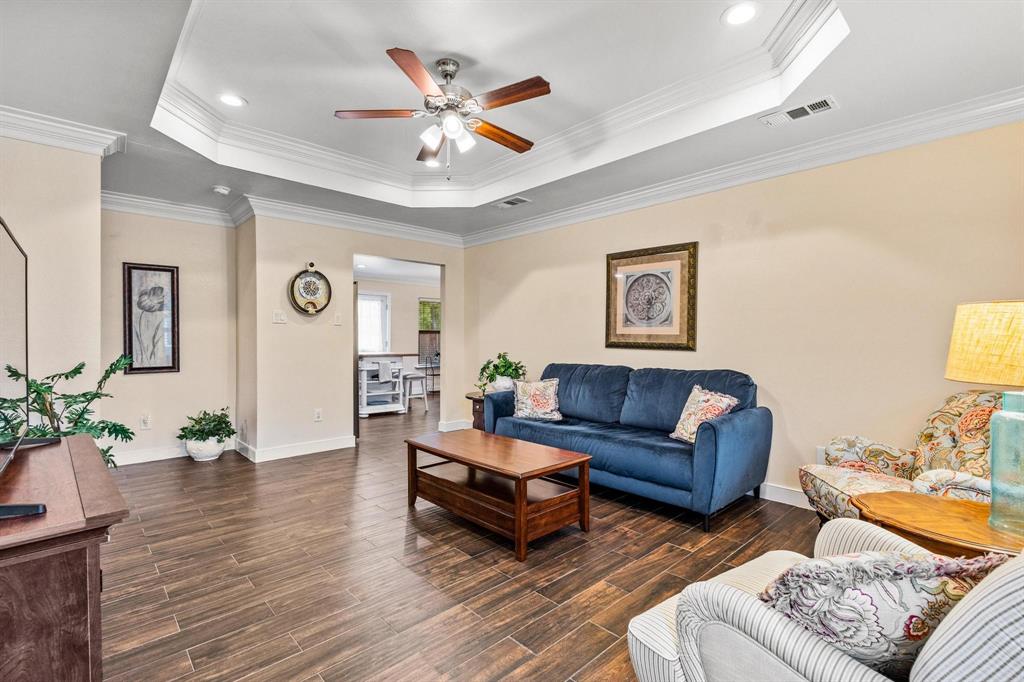 1321 S Montgomery Street