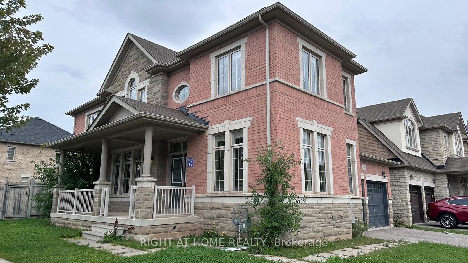 3185 Larry Cres