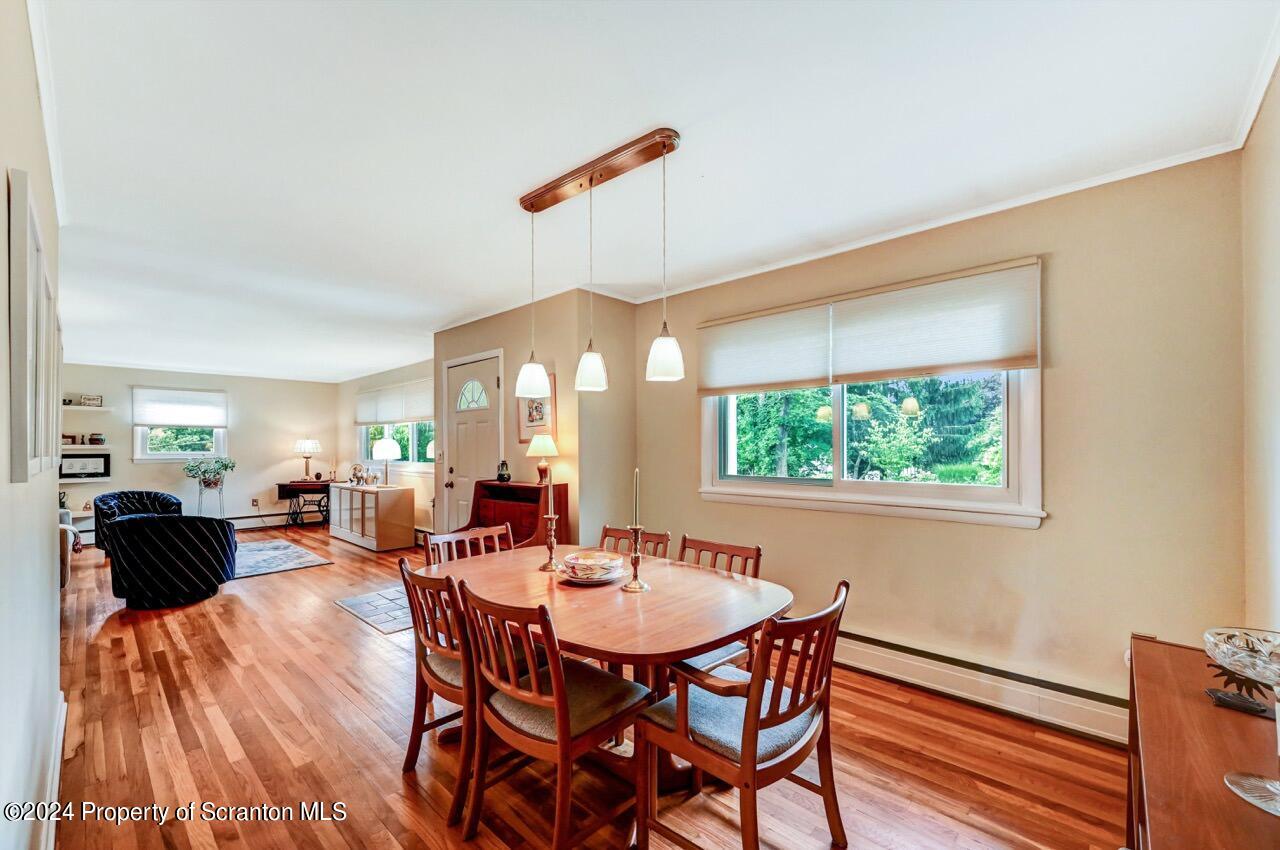 400 Montrose Avenue L113