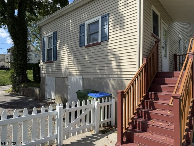 112 Mill St — photo 4 of 22