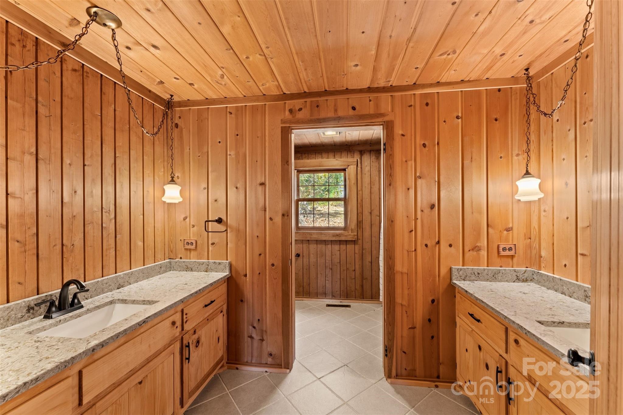 4095 Table Rock Mountain Road