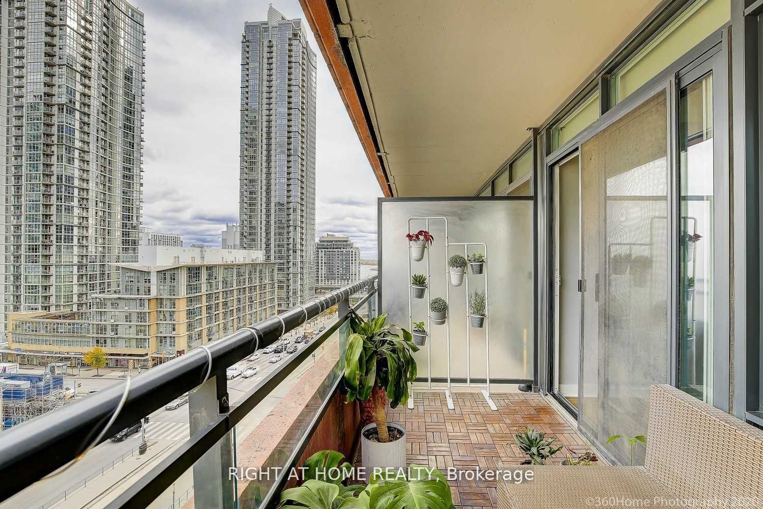 4K Spadina Ave 909