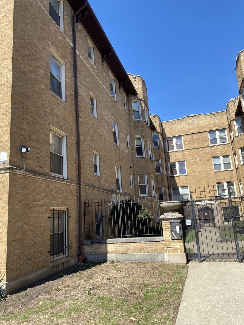 2210 E 70th Street 1