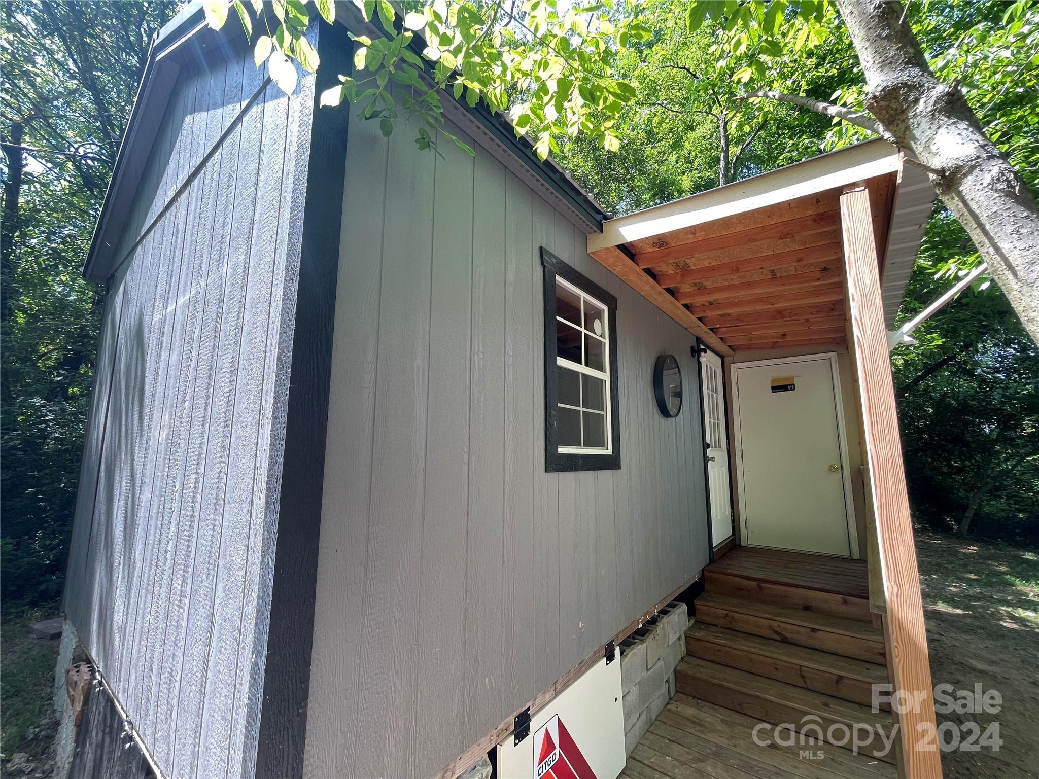 29 Logan Lane