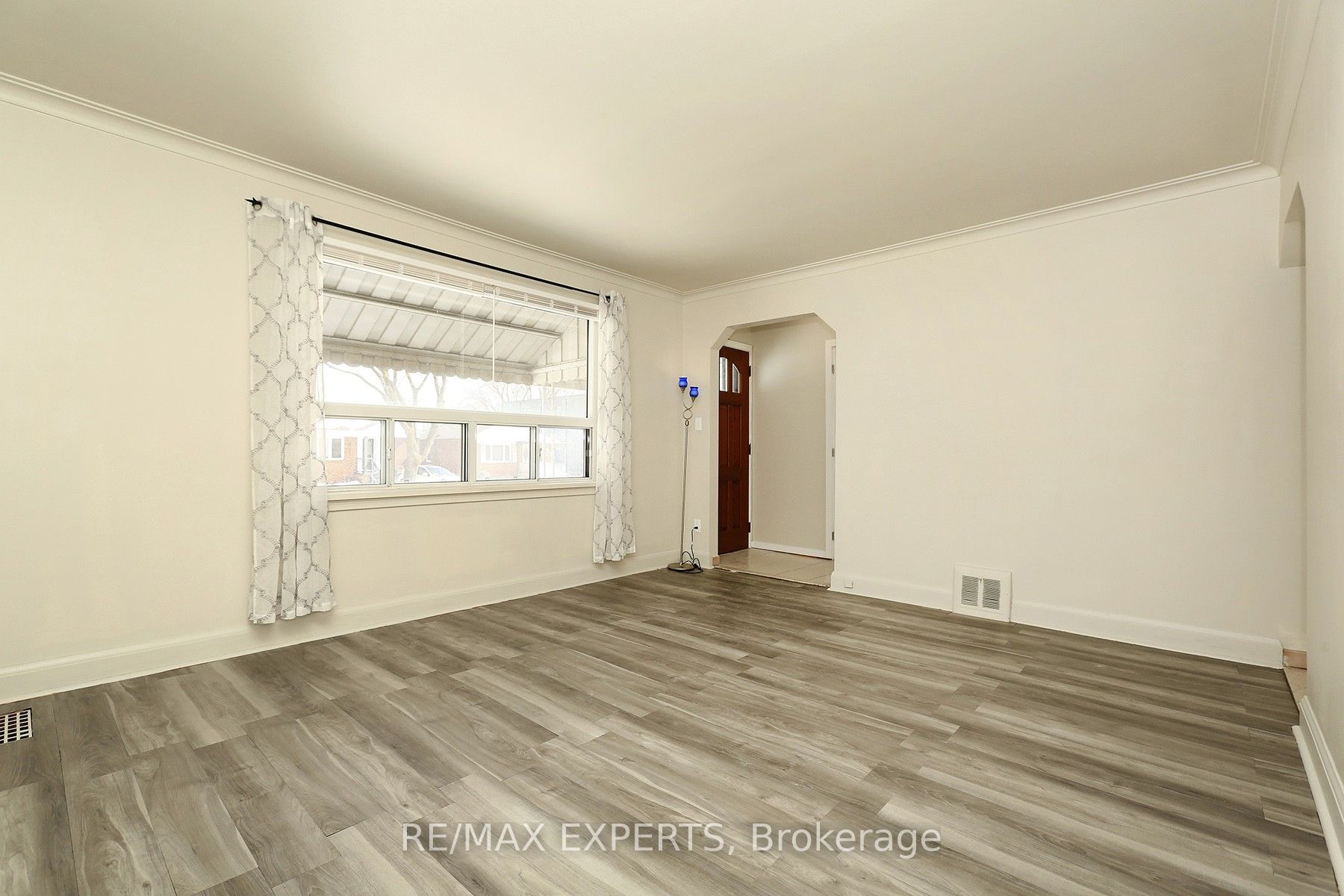 100 North Carson St UPPER
