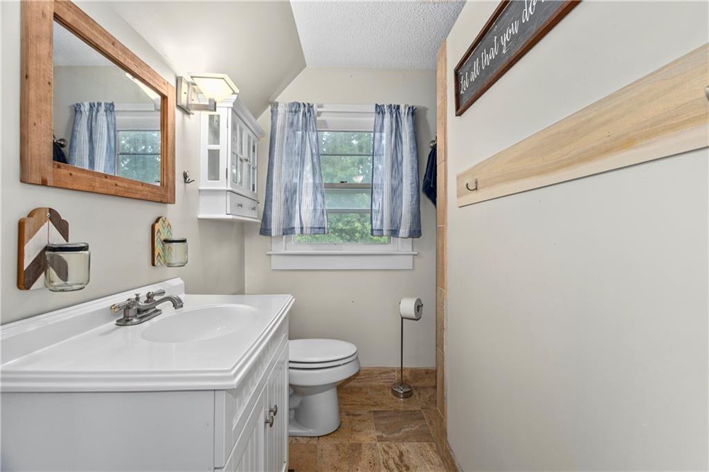 15975 Chieftain Road