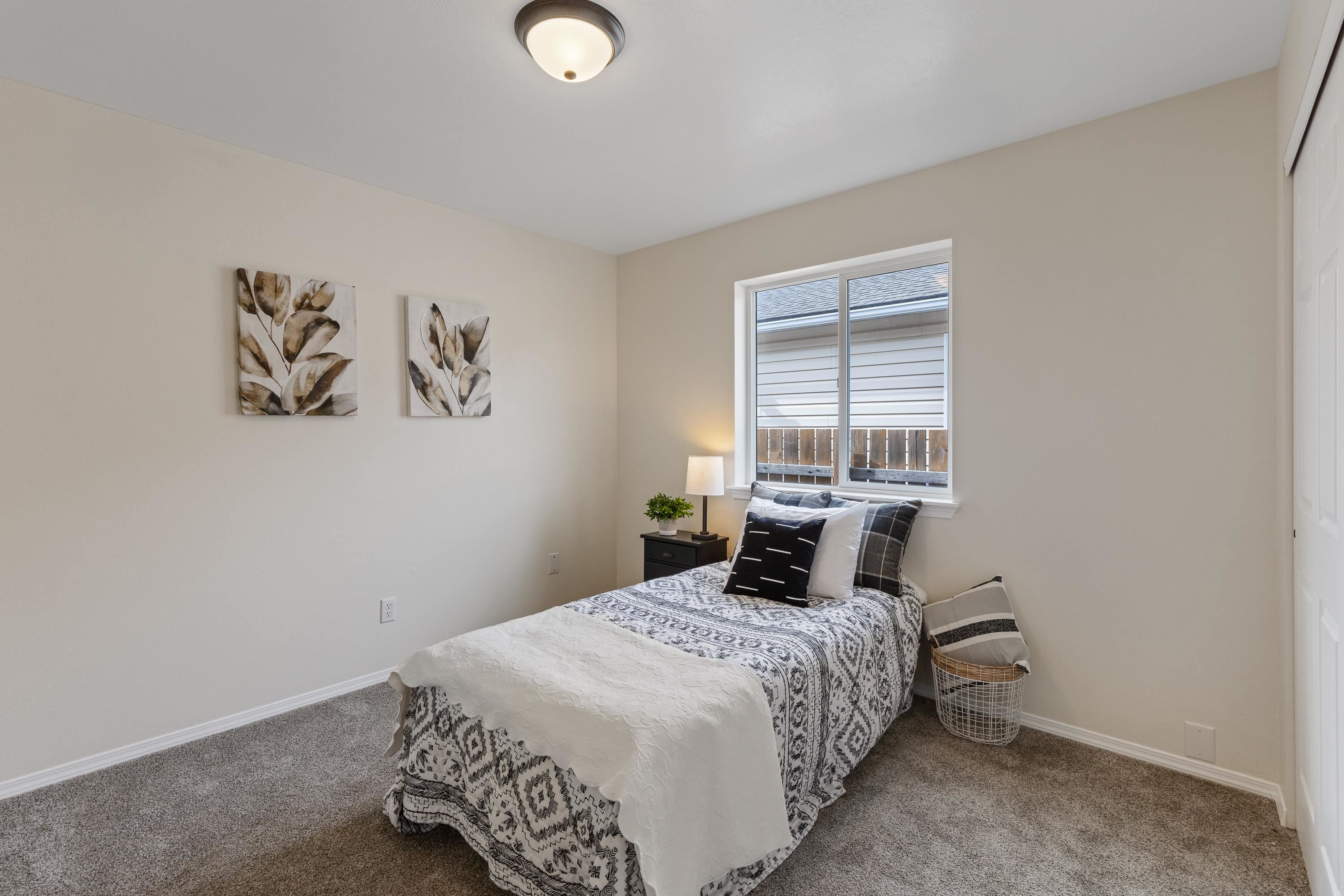 10026 W Barberry Ave