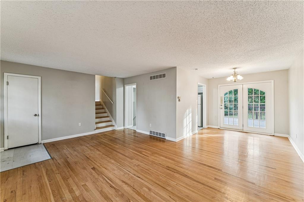 5007 Outlook Street