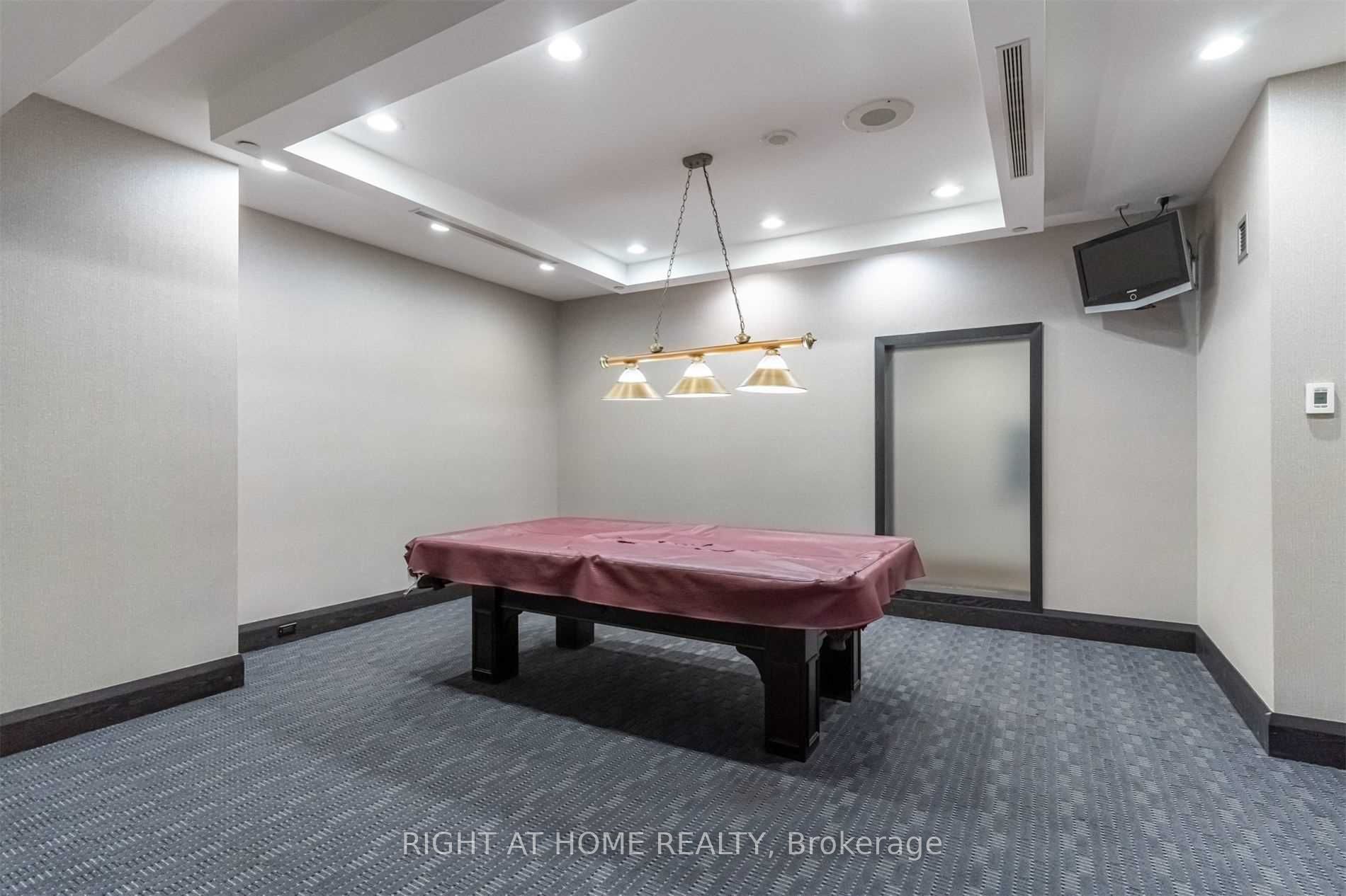 33 E Sheppard Ave 3111