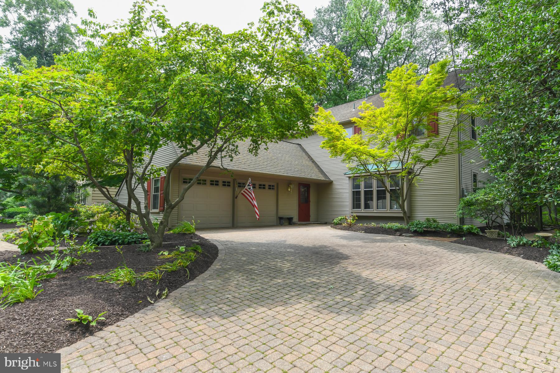932 Locksley Lane