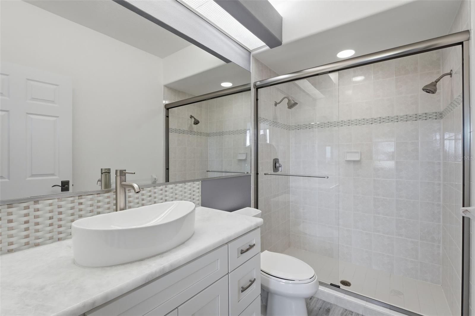 3121 Rivershore Lane