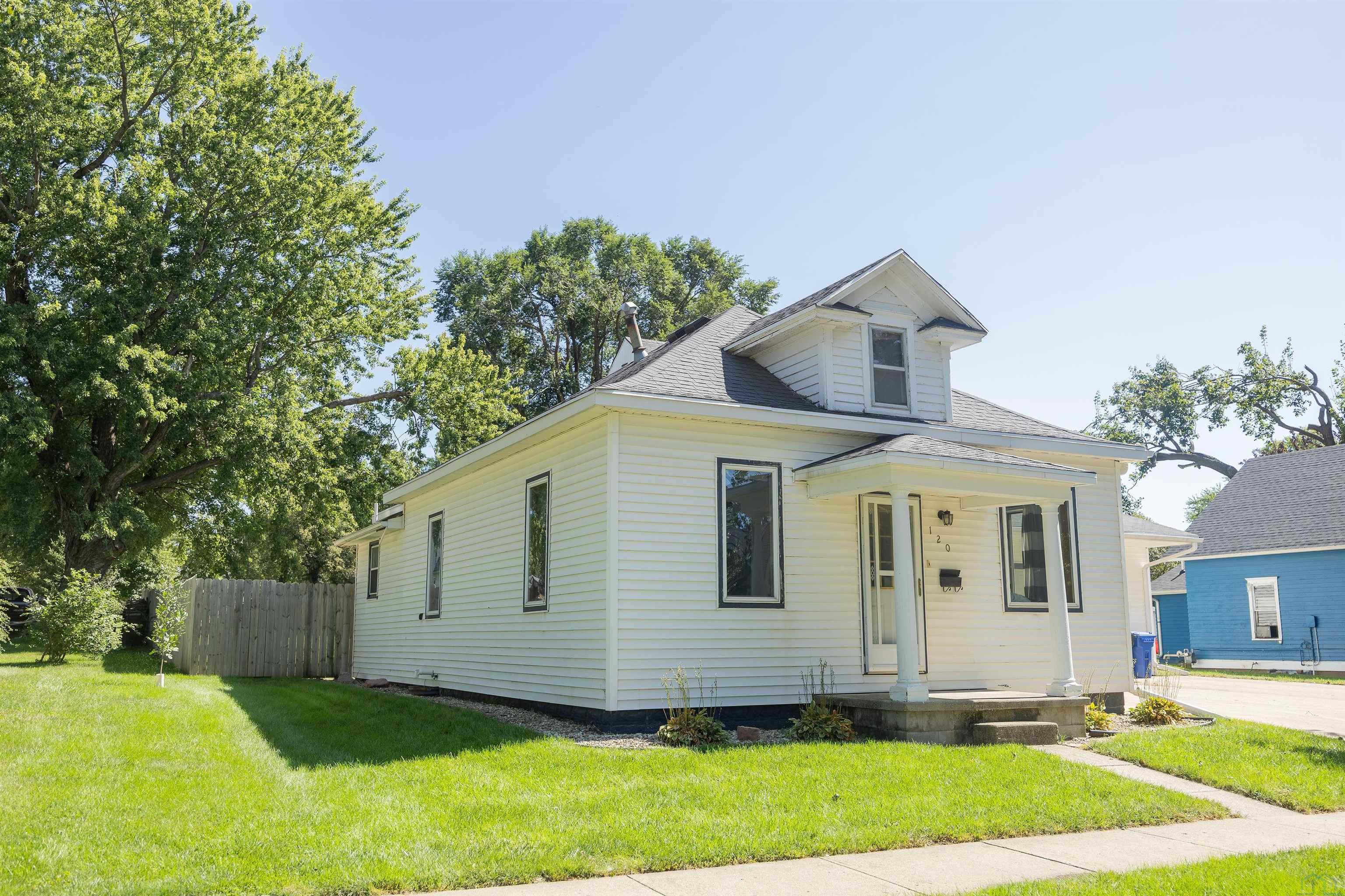 120 2nd Avenue Ne