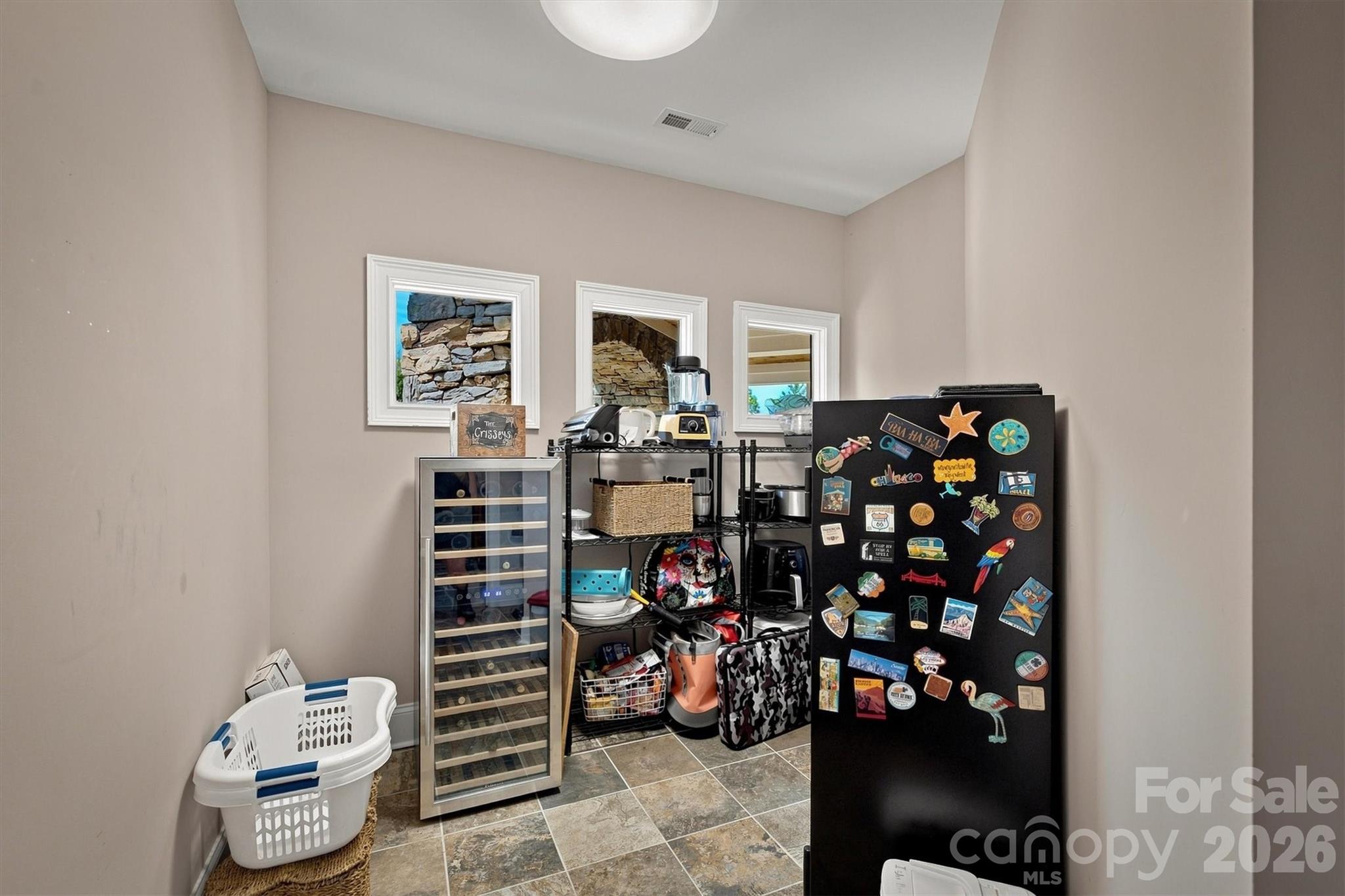 5504 Cedar Cove Way
