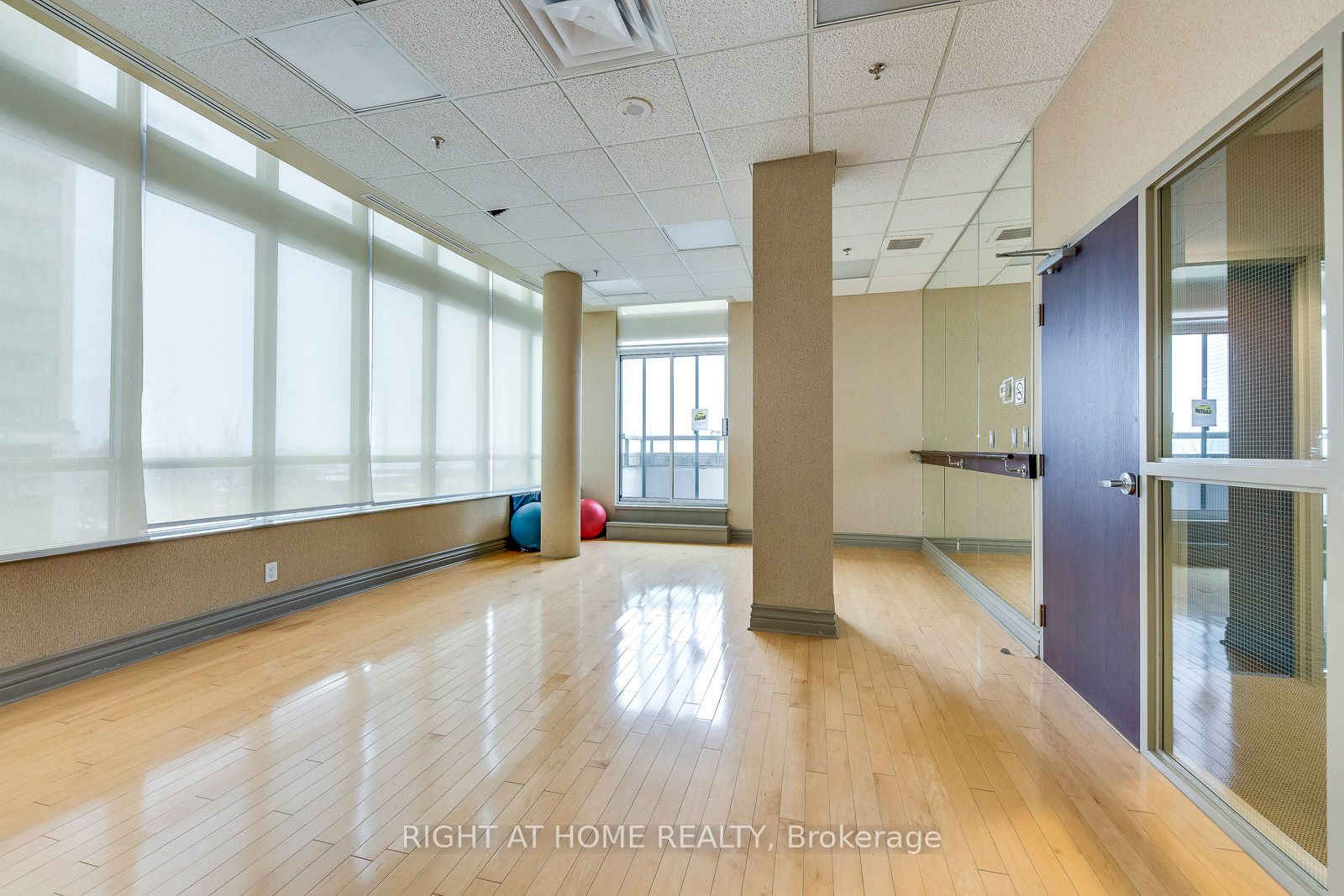 339 W Rathburn Rd 601