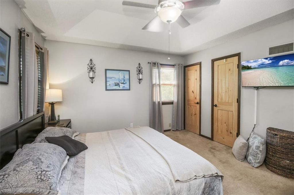 5521 NW Seminole Drive