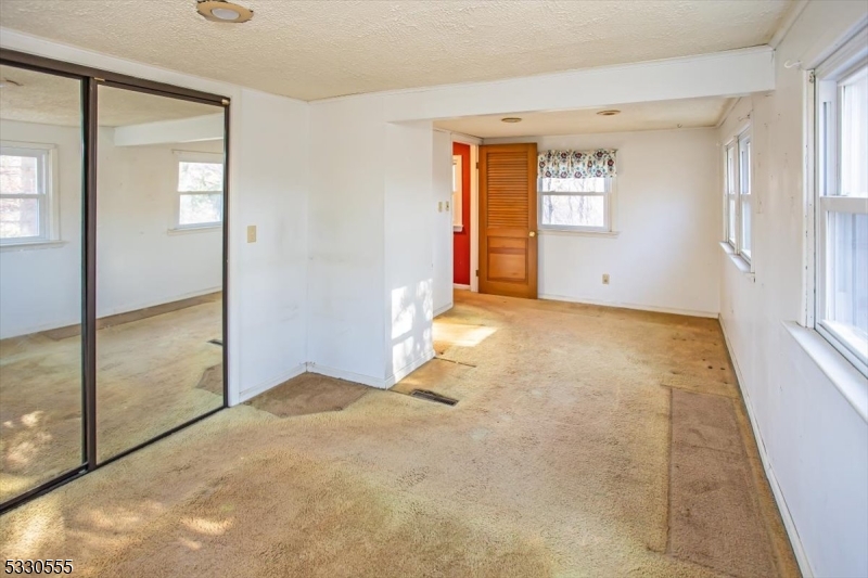 9 Hart St