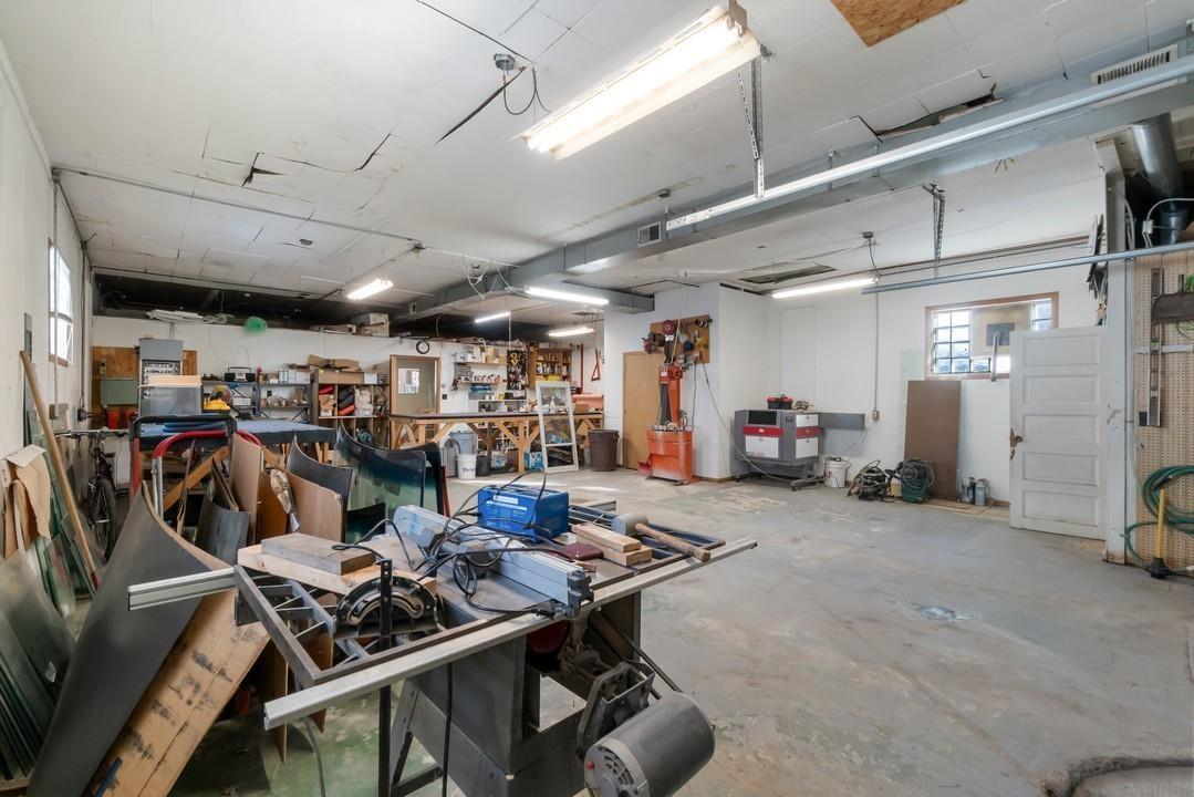 1004 5th Avenue