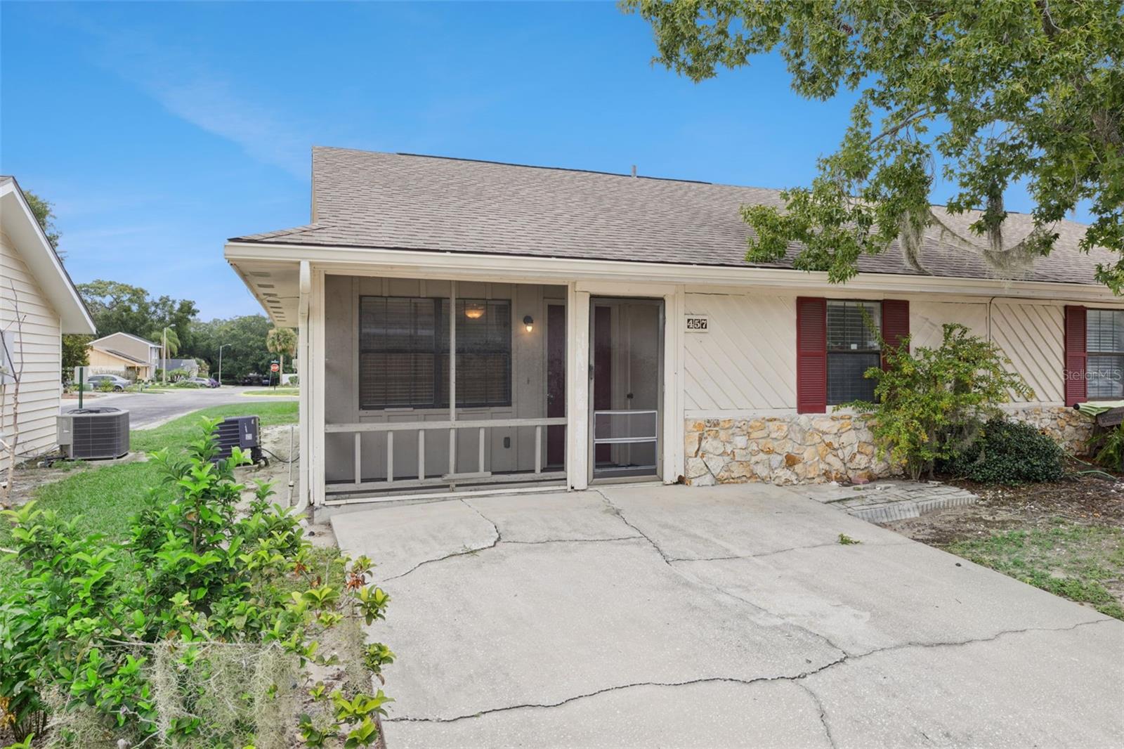 457 Hemlock Street