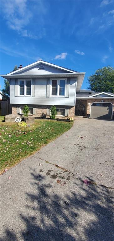 3929 Vineyard Crescent