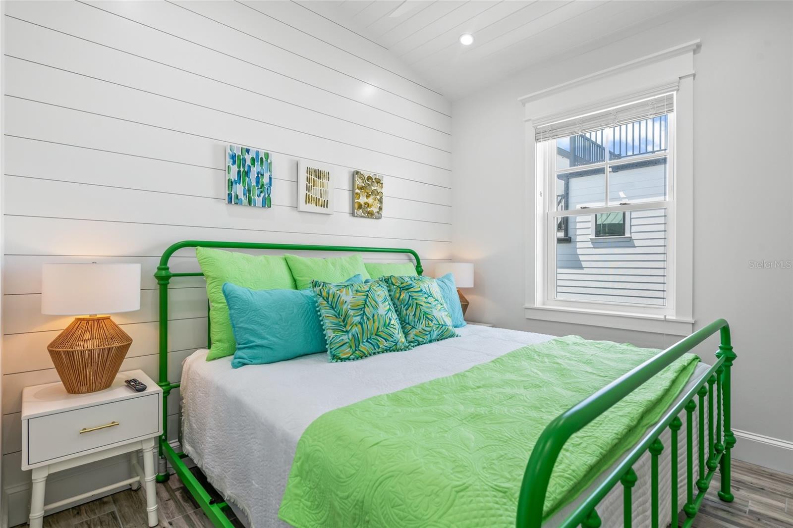 201 Bay Drive N