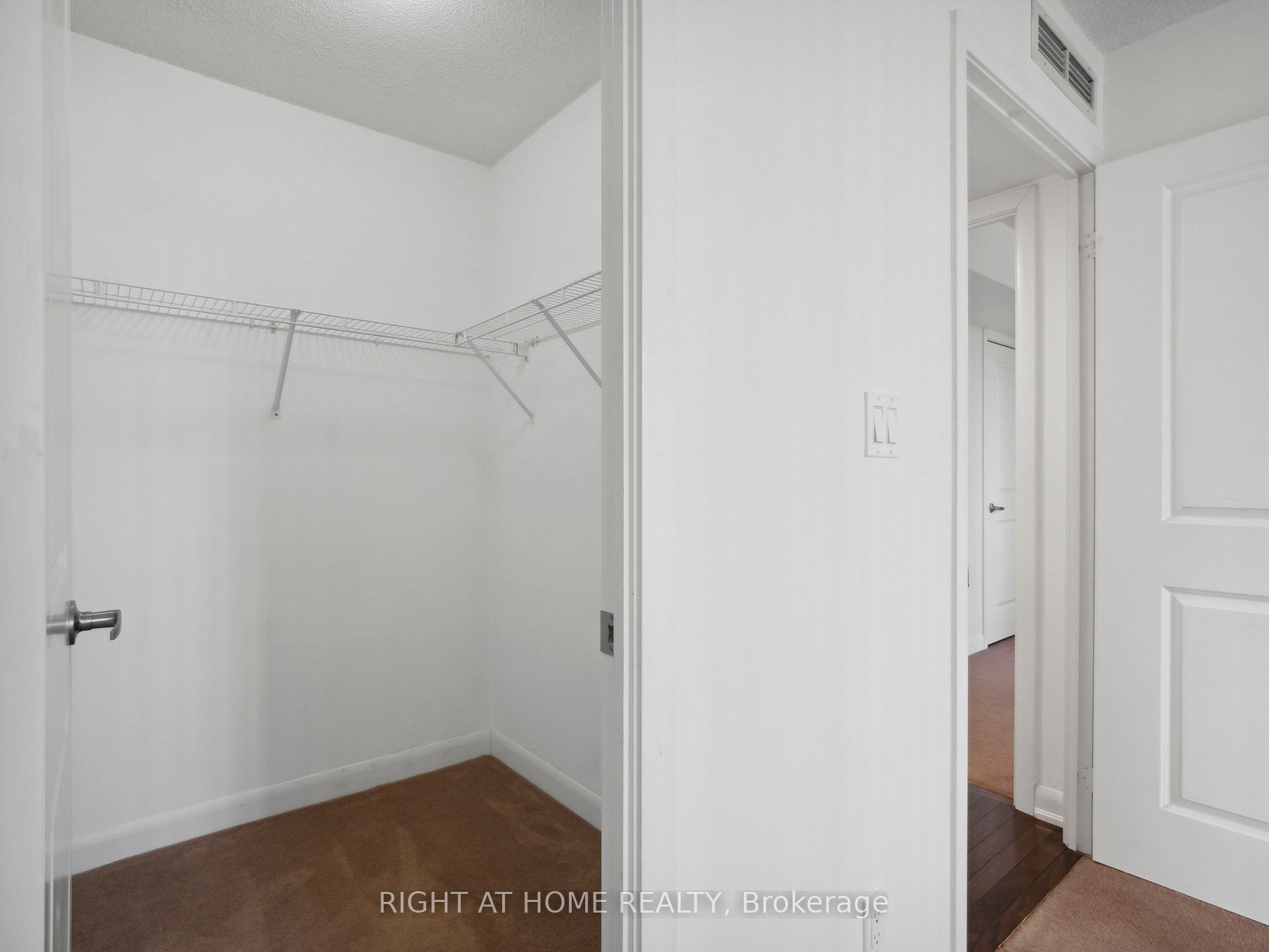 5791 Yonge St 1009