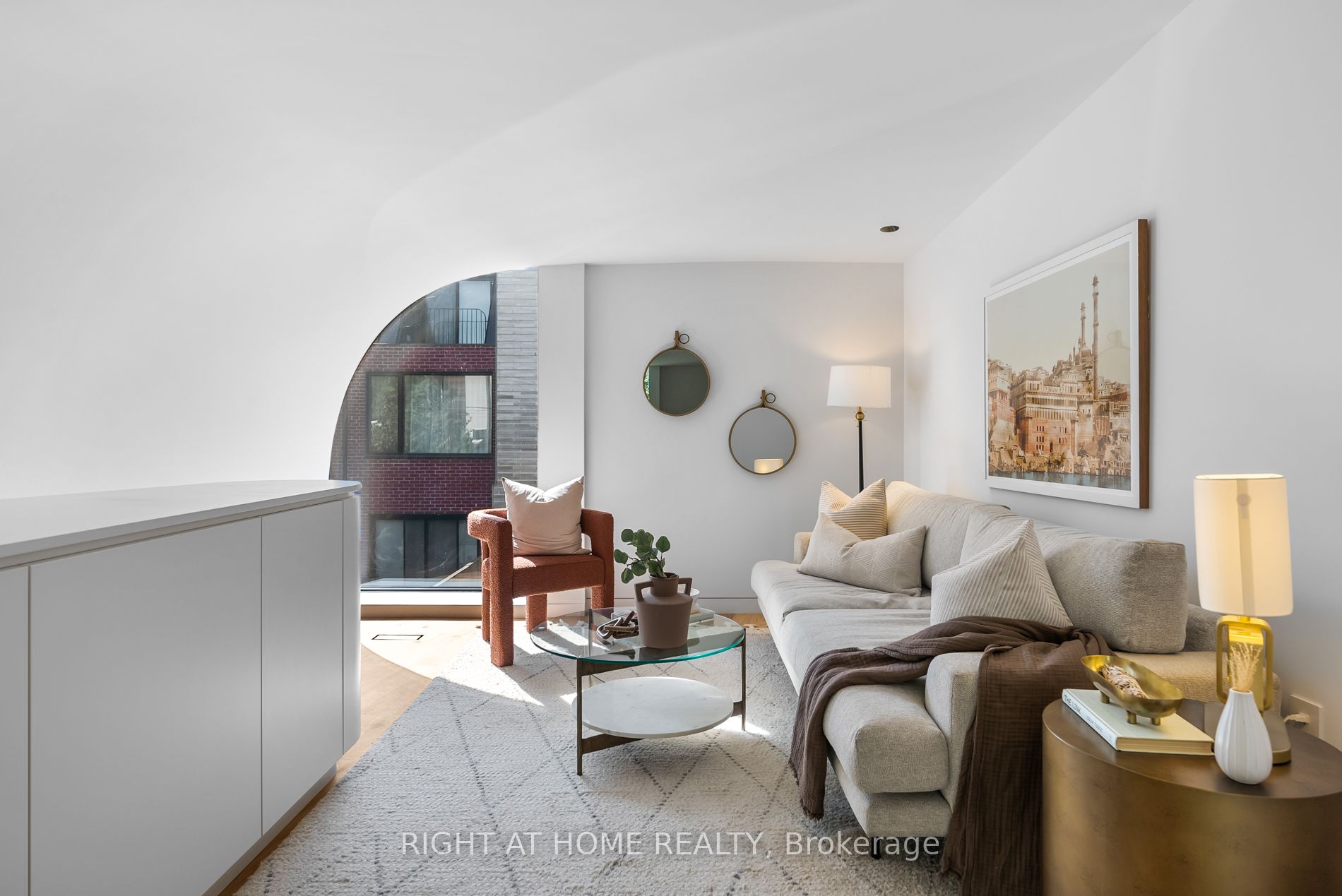 44 Foxley St