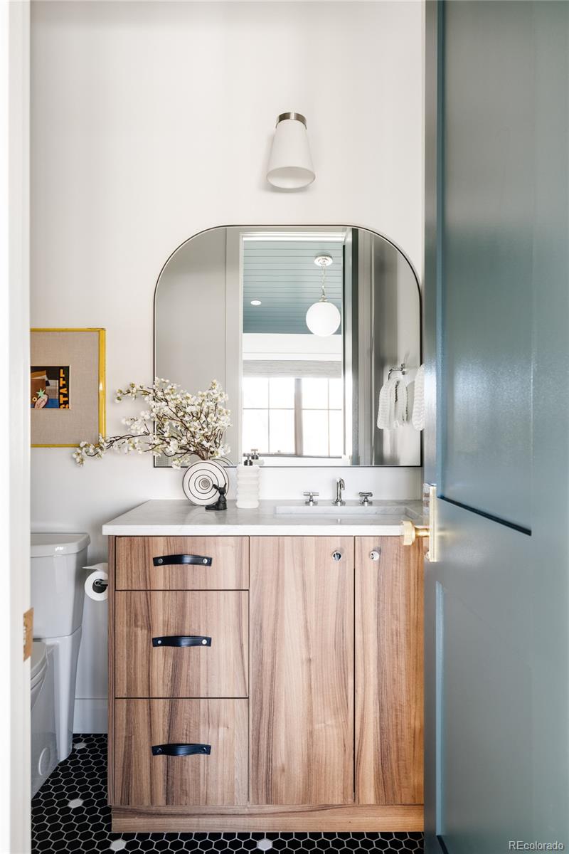 1641 S Corona Street