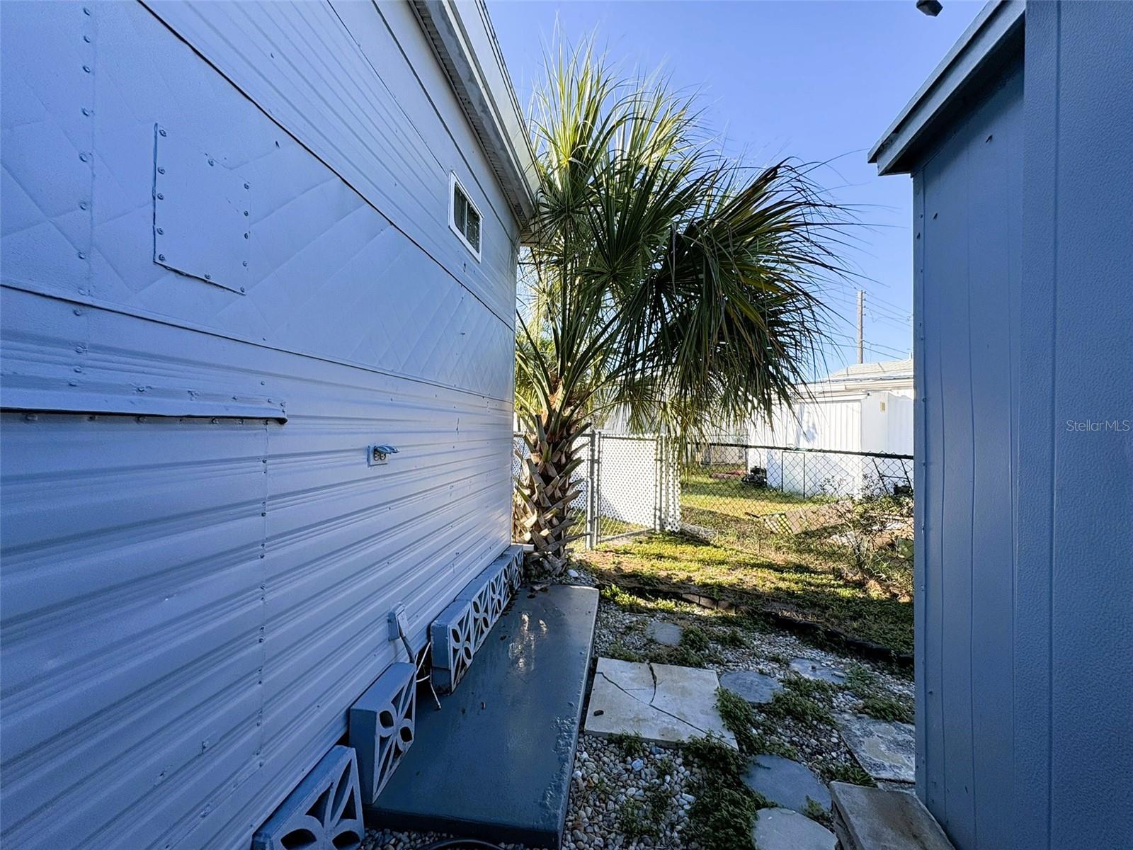 504 50th Avenue Dr W Avenue W