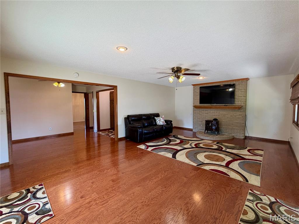 12569 New London Gravel Rd