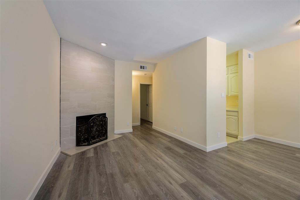 Completely renovated condominium just minutes from Downtown Dallas and Lower Greenville. Low HOA fee of $150. Could make for a great investment property or first time home. Brand new cabinets, flooring, paint, HVAC, bathtub, vanities, etc.. Home includes the washer-dryer and fridge. Property was previously rented for 1 year for $1,250.
