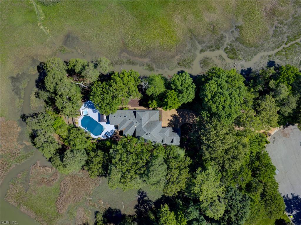 208 Mariners Circle