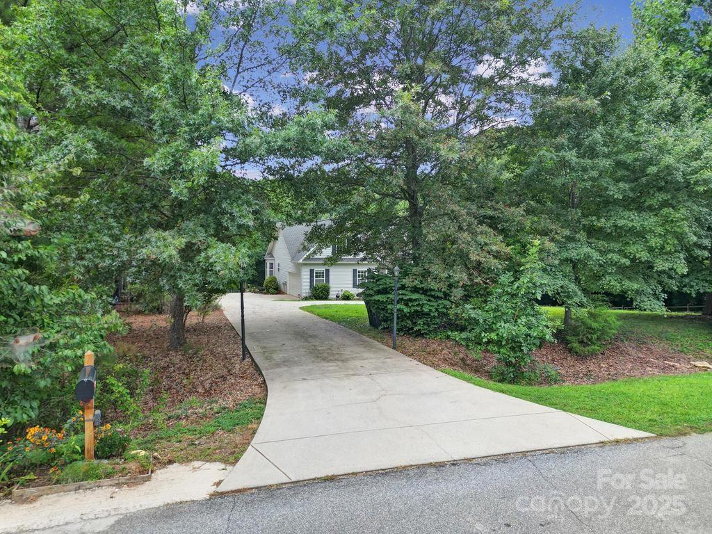 4394 Mountain Creek Road