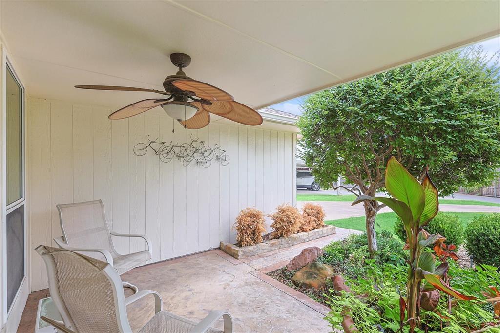 1512 Estates Way