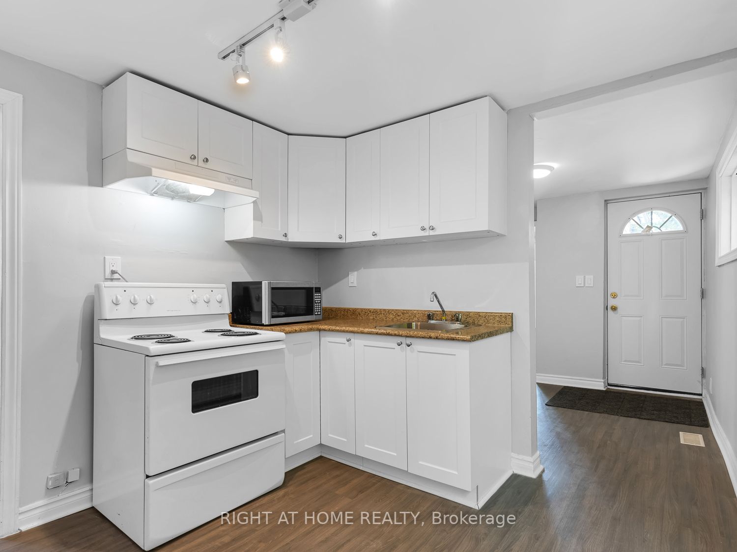 8 Birch Tree Cres