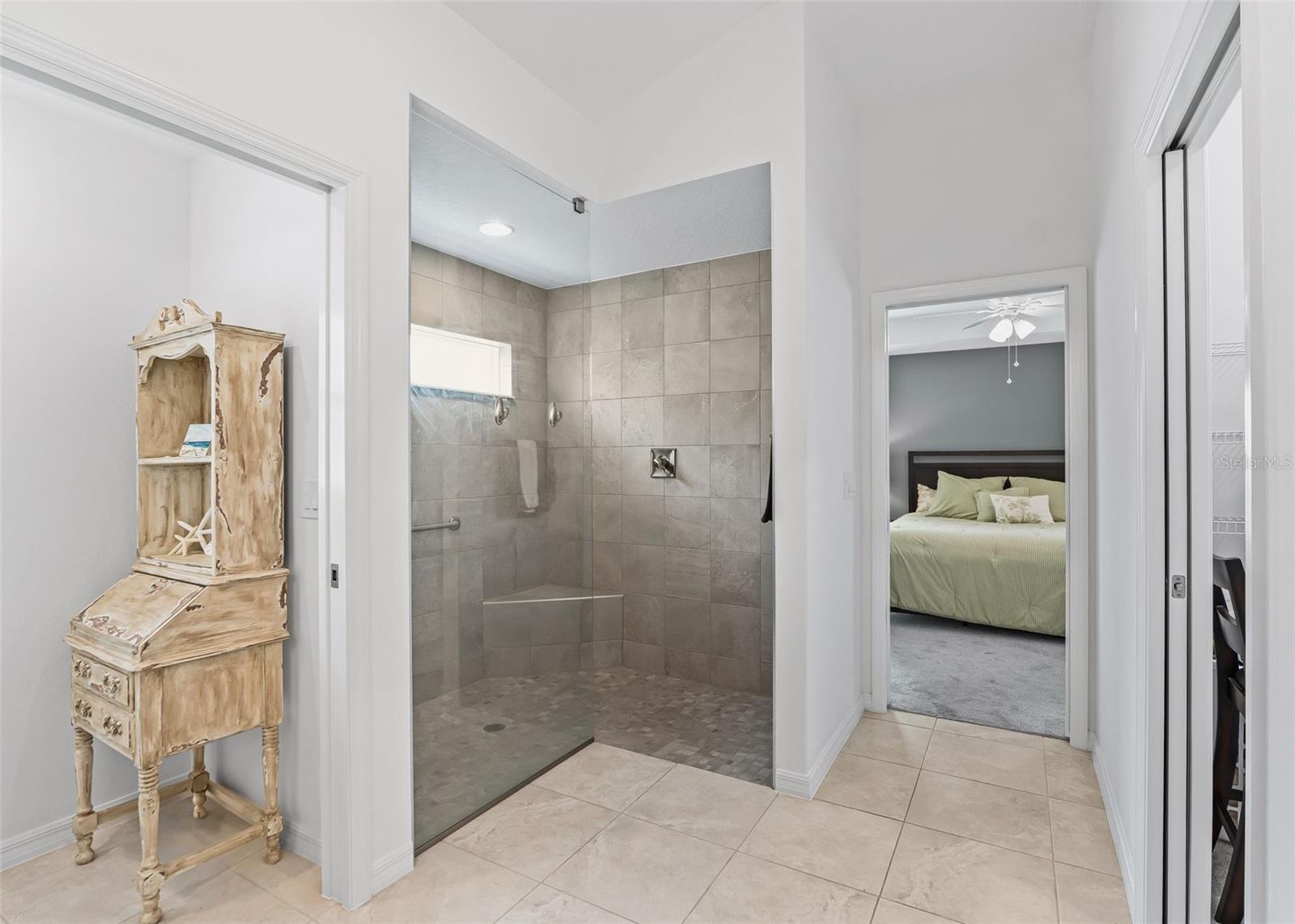 1110 Ebling Loop