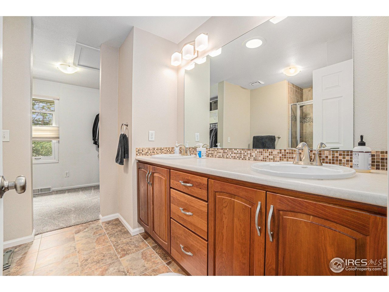 1119 Oakmont Ct