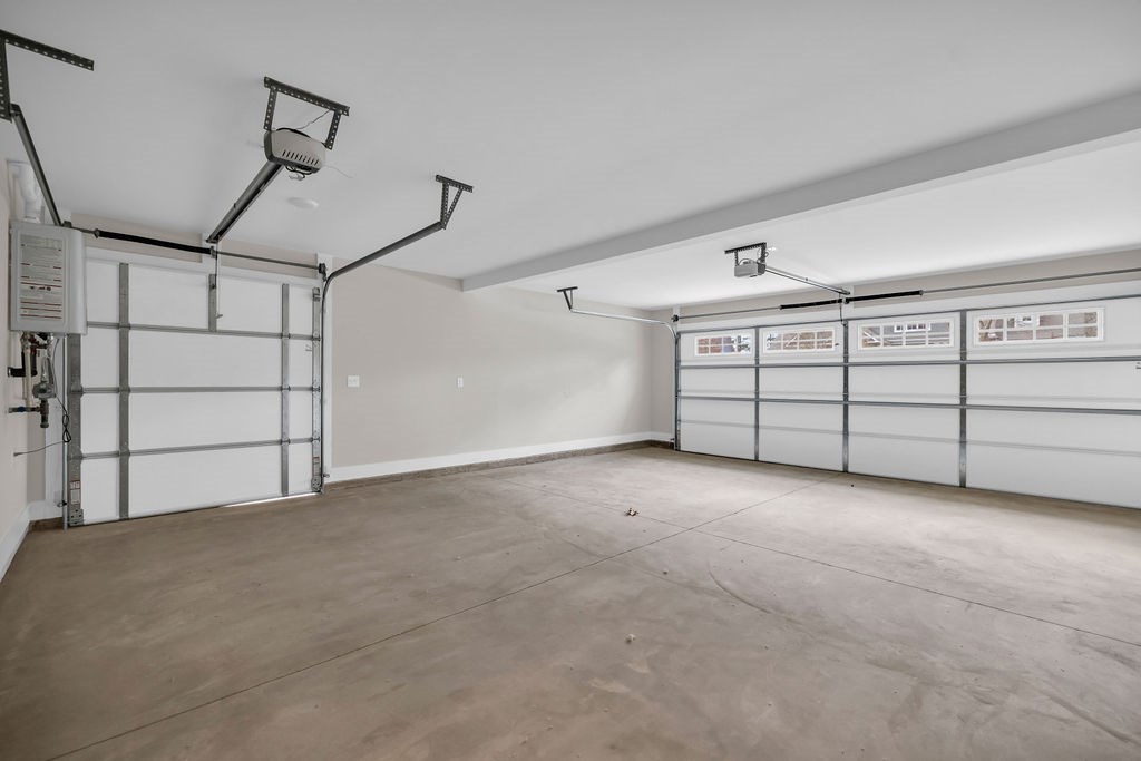 203 E Gunnery Court