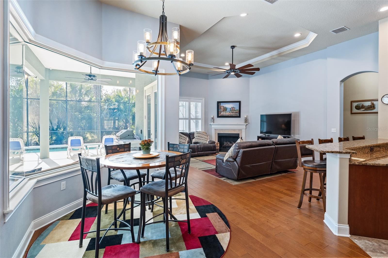 2 Humming Bird Circle