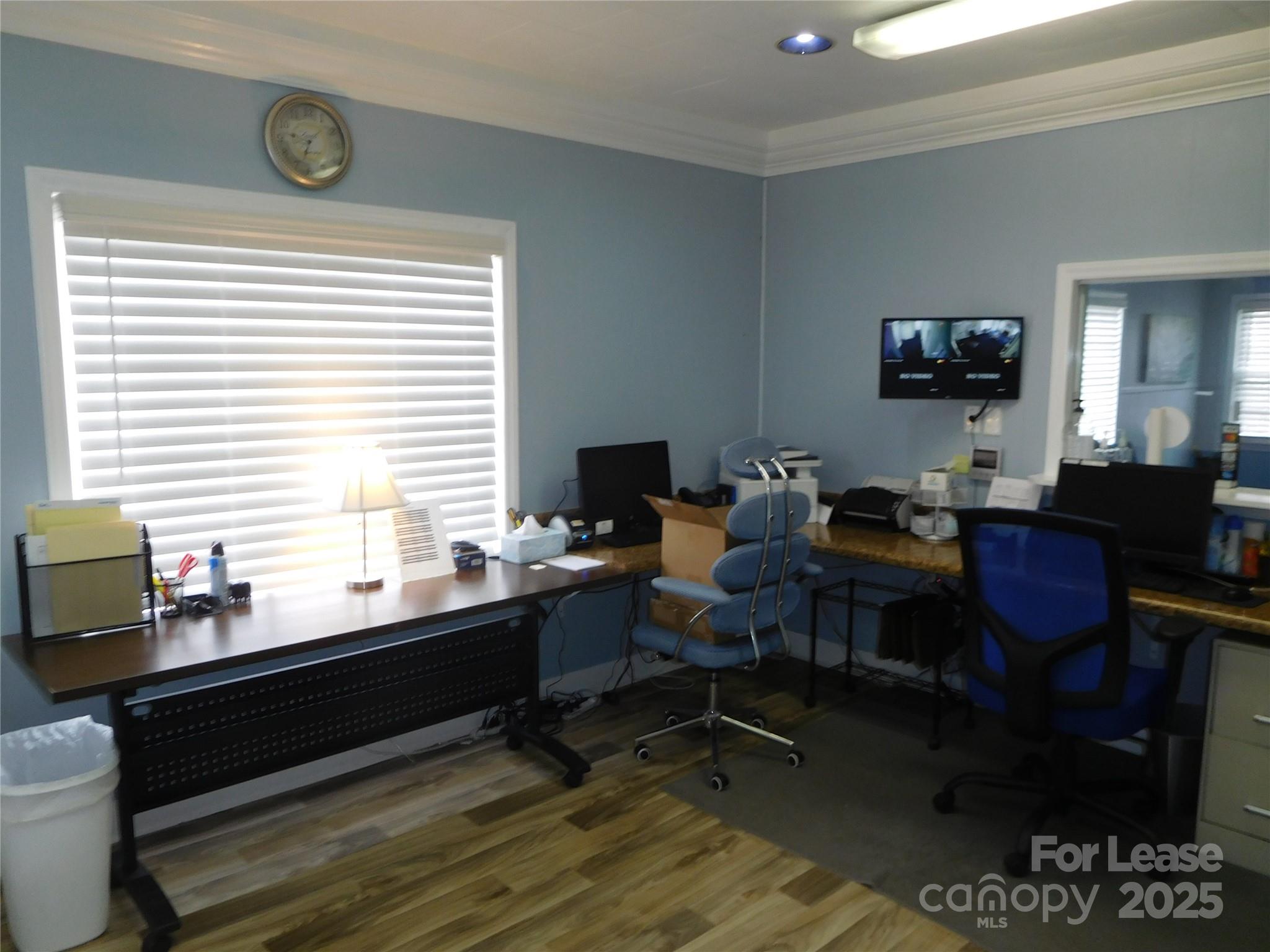 412 S Sutherland Avenue