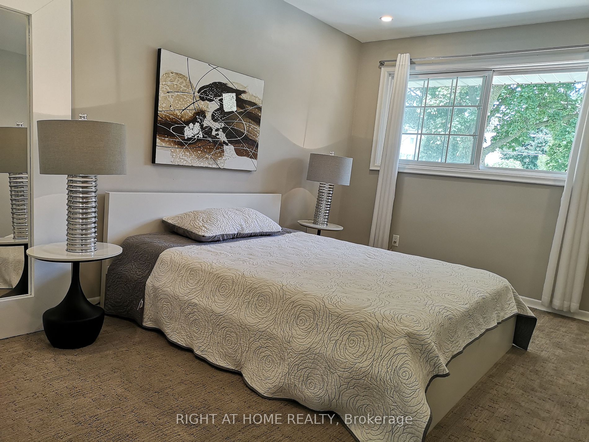 276 Kaiser Cres