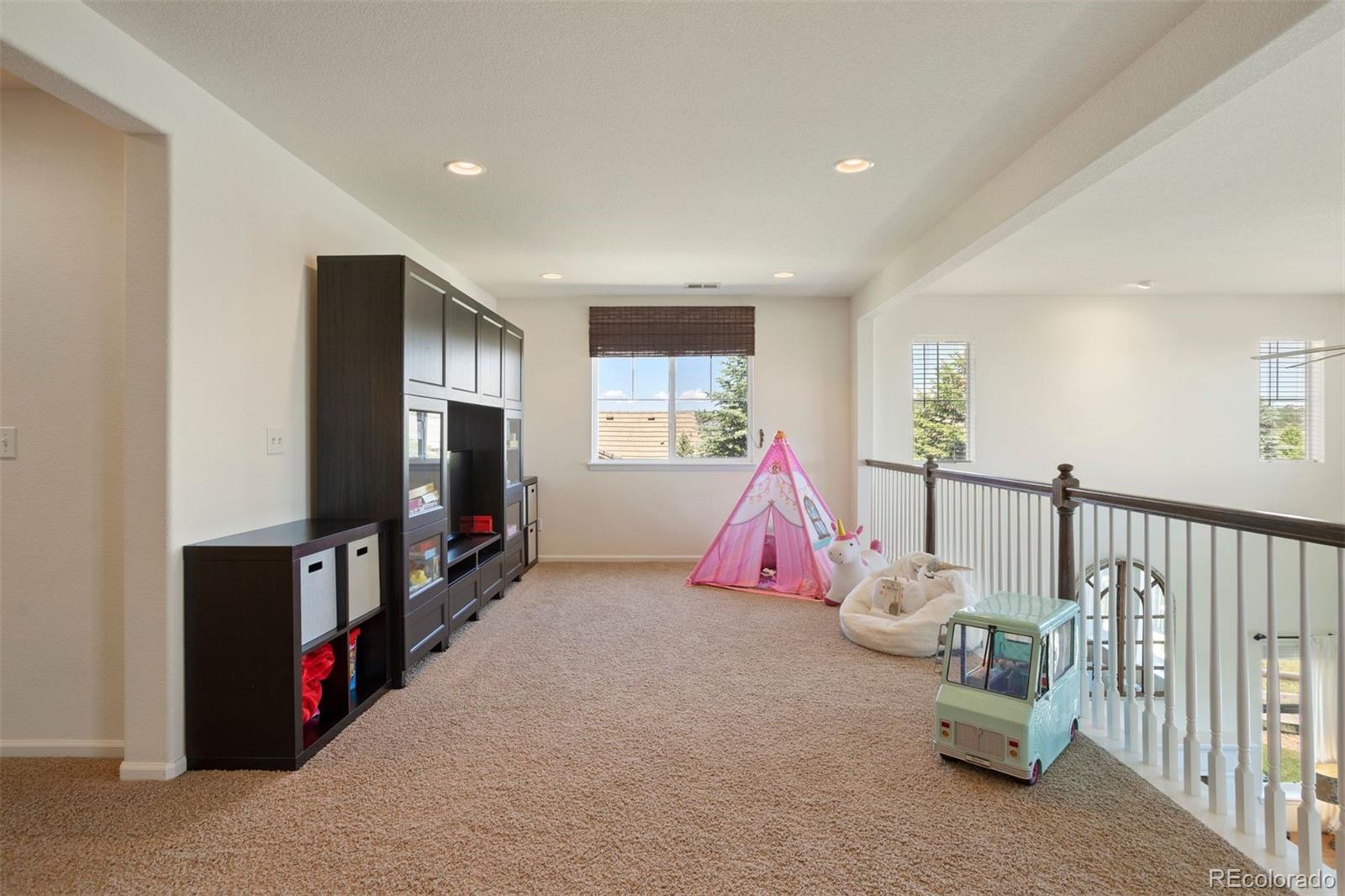 8015 Grady Circle
