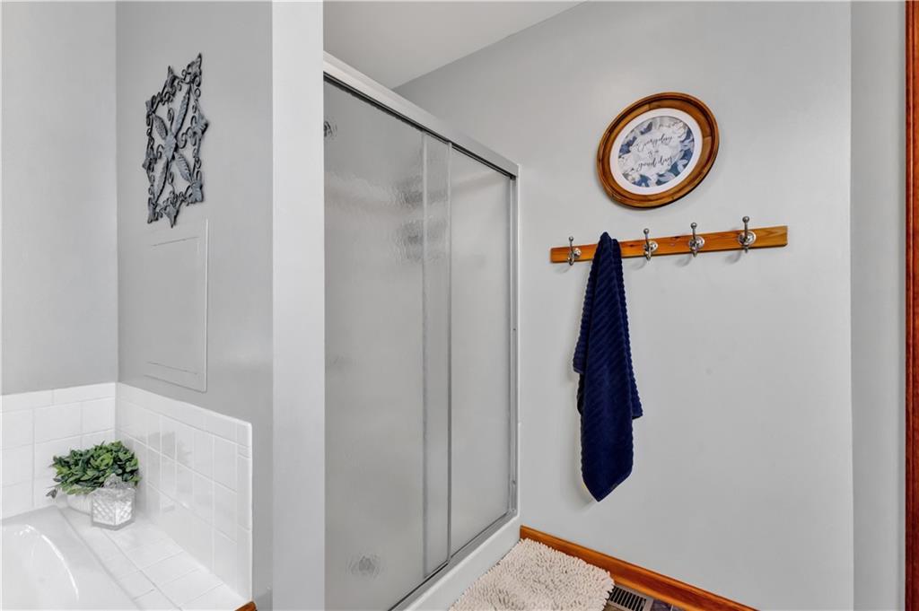 5208 Stoneridge Drive