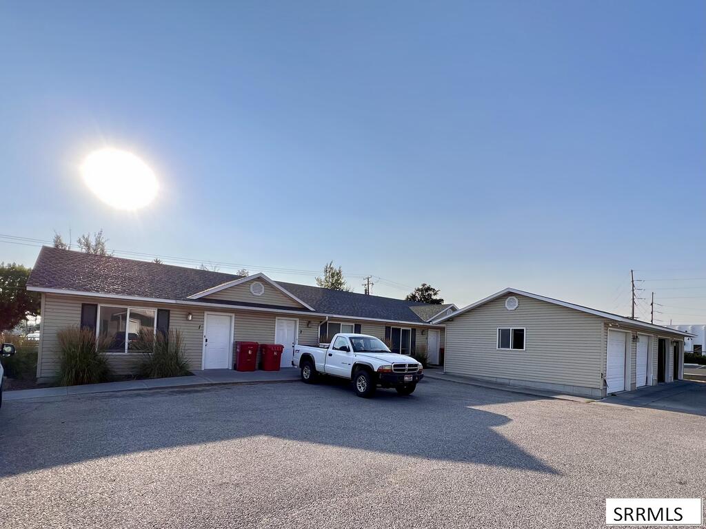 139 Stockham Blvd