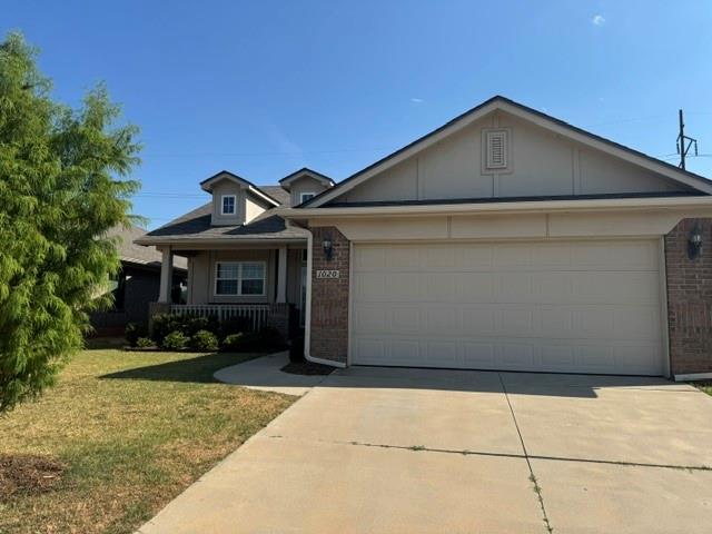 3 bedroom home in the Greenleaf Trails community in NE Norman.  Open floor design with the kitchen to the front of the home with stainless steel gas range, built in microwave, pantry and a window over the sink overlooking the covered front porch.  Lots of windows for natural light.  Secondary bathroom is jack/jill style between the two hallways.  One guest room by itself.  The other secondary bedroom adjacent to the master suite.  Master features a separate garden tub, shower and double vanity.  Covered back patio with fenced backyard, pet friendly with additional refundable pet deposit.