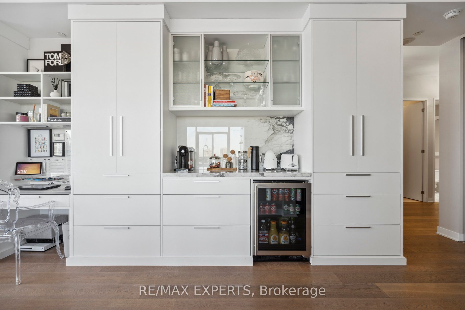 90 Park Lawn Rd PH-3007