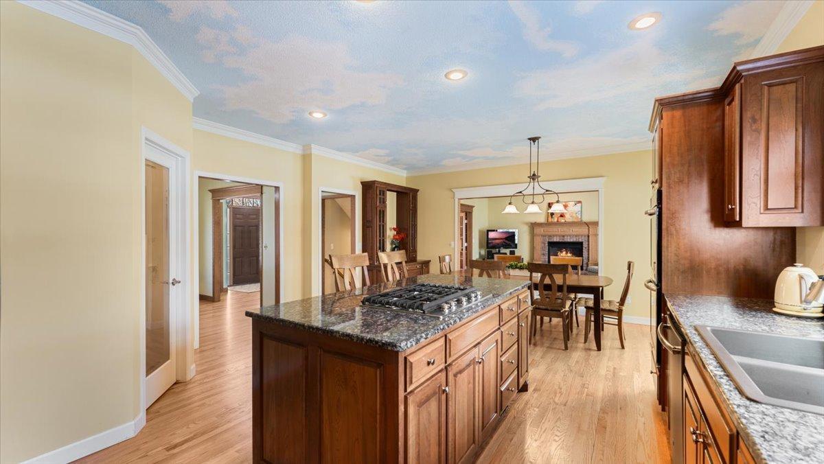 715 Falcon Court