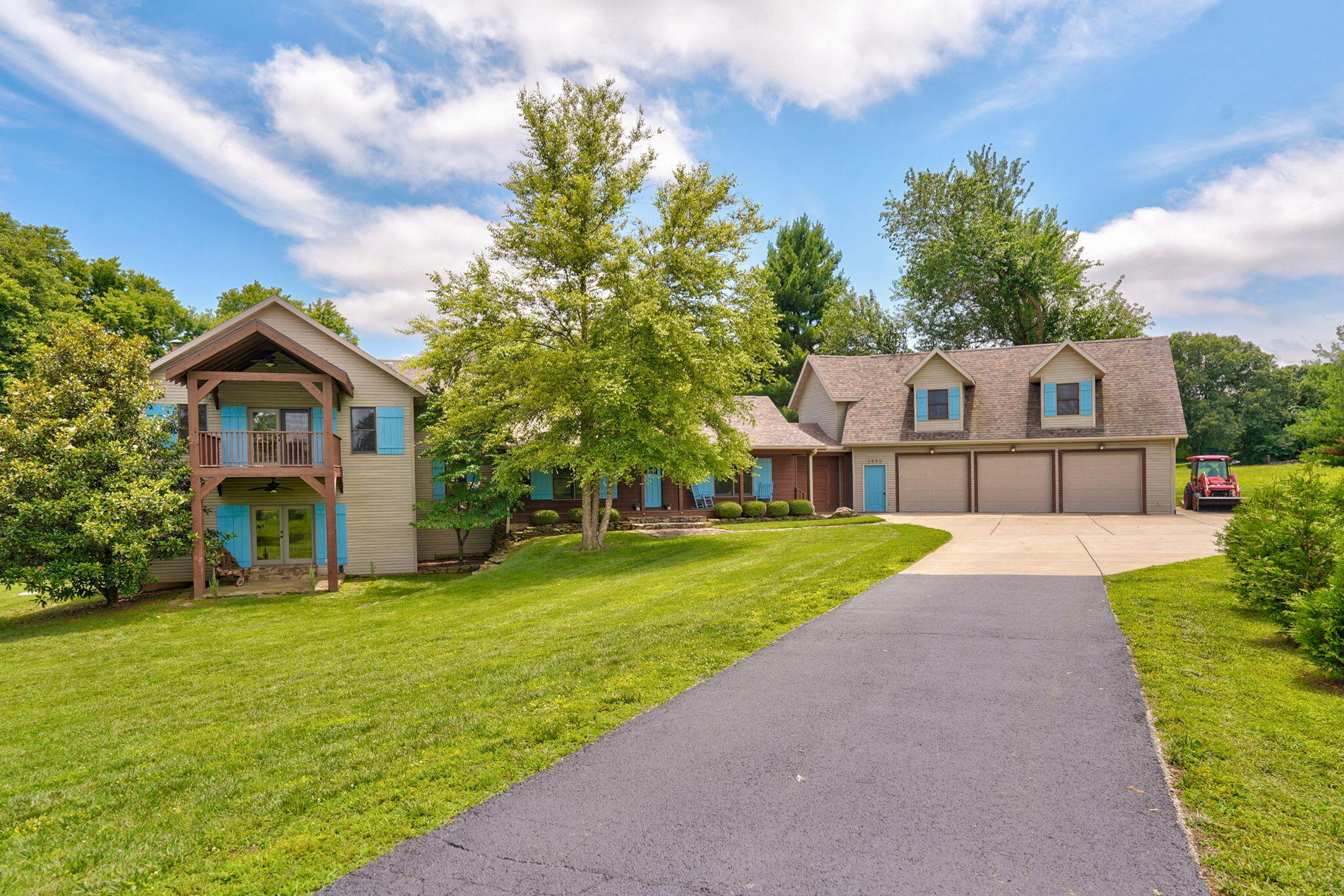 3995 E Apple Hill Lane